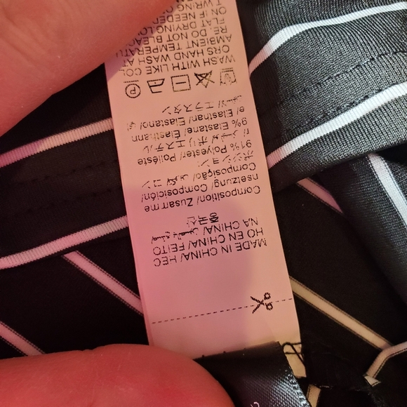 SHEIN VCAY Women's Plus Size Striped Summer T-Shirt Size 1X Black White NWOT - Picture 9 of 13